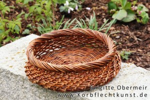 Korb mit Glockengeflecht