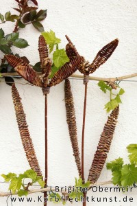 Blumengeflechte als Gartenobjekte