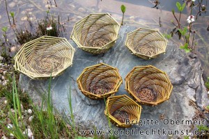 Schalen aus Glockengeflecht