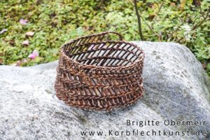 Zwiebelkorb in Burkinatechnik